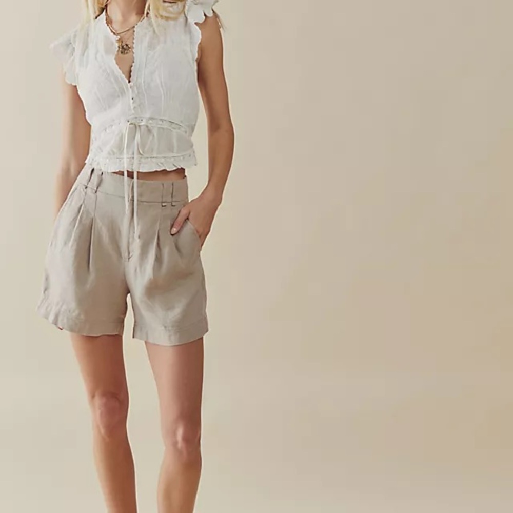 NWT Free People Chelsea Linen Shorts/Medium/Sand - Picture 1 of 8